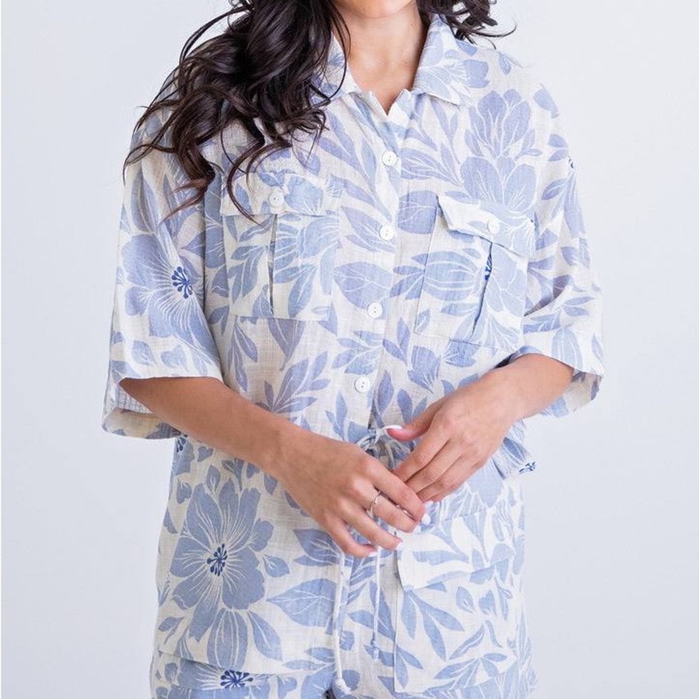 NWT Olivaceous Blue Floral Button Up